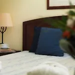 Otel Yellow 4*