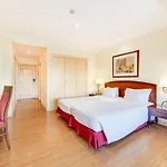 Yellow Otel