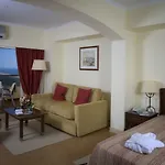 Yellow 4* Monte Gordo