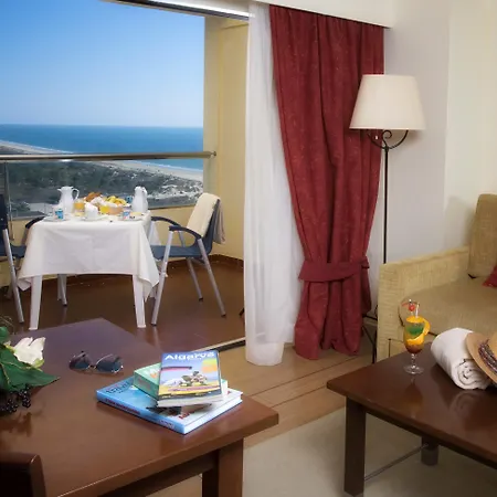 Yellow Hotel 4*