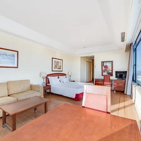 Yellow 4* Monte Gordo