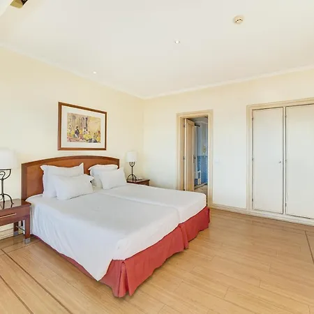 Yellow 4* Monte Gordo