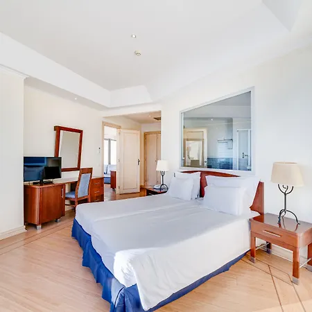 Yellow 4* Monte Gordo