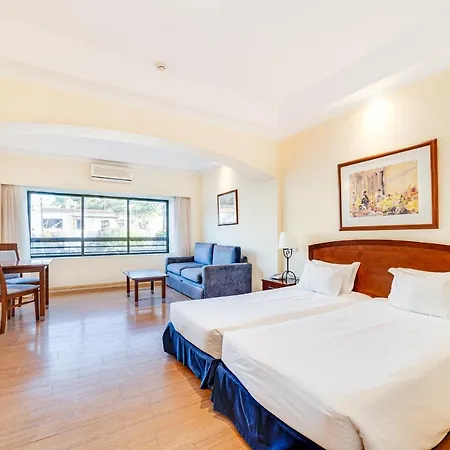 Yellow 4* Monte Gordo