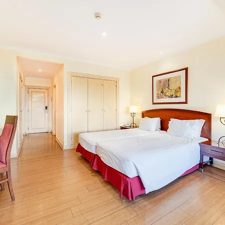 Yellow Hotel