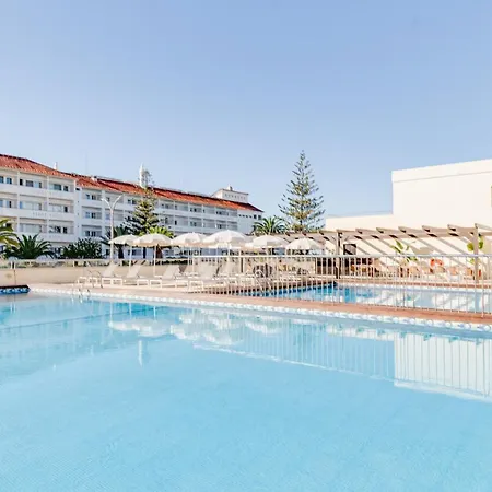 Hotel Yellow 4*